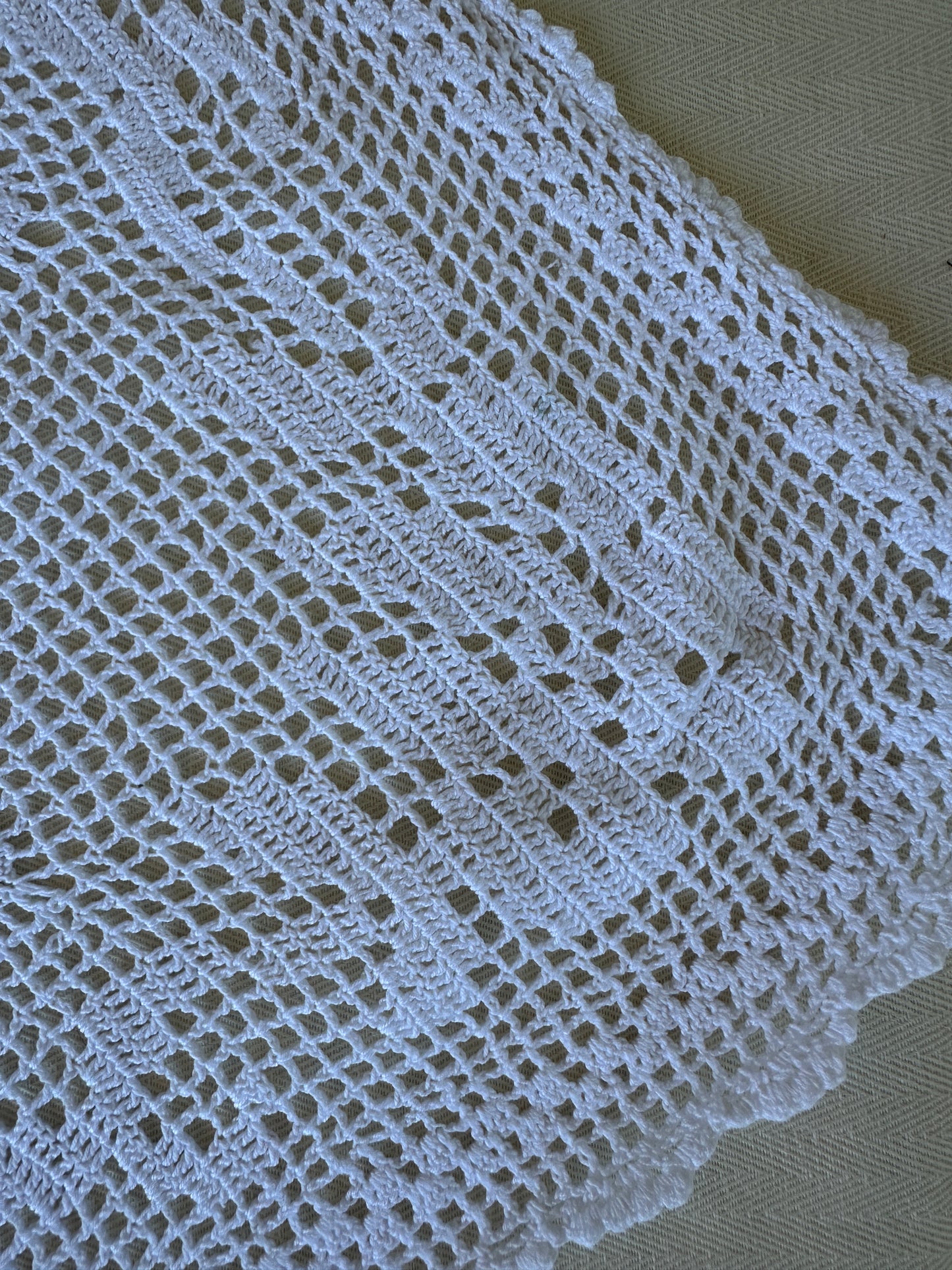 Vintage Linen Pure White Embroidered Table Runner 43x17