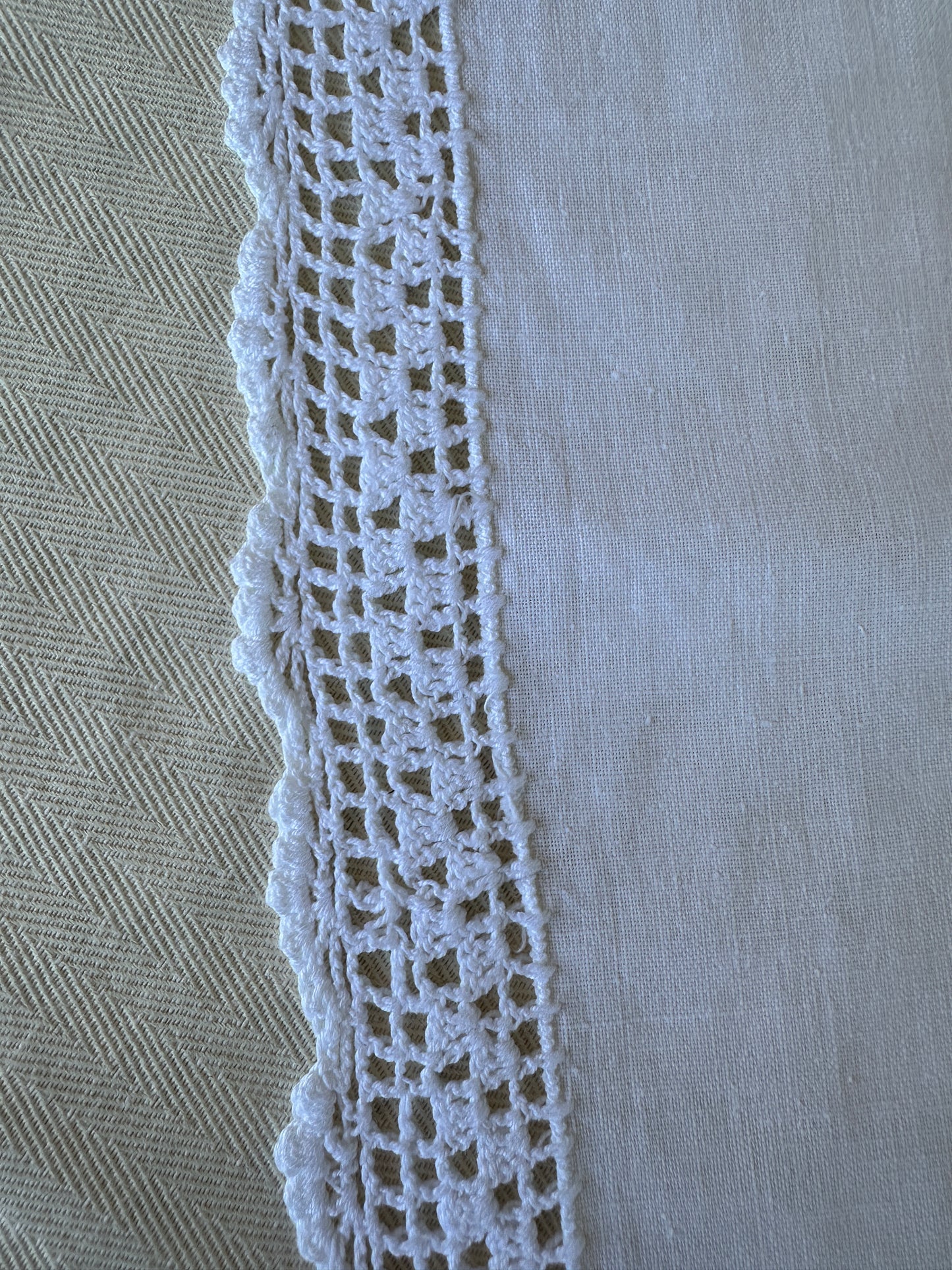 Vintage Linen Pure White Embroidered Table Runner 43x17