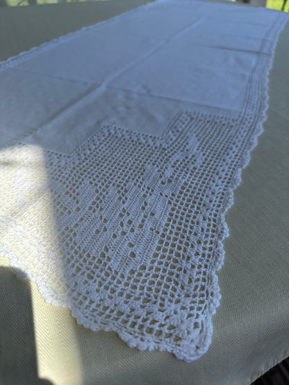 Vintage Linen Pure White Embroidered Table Runner 43x17